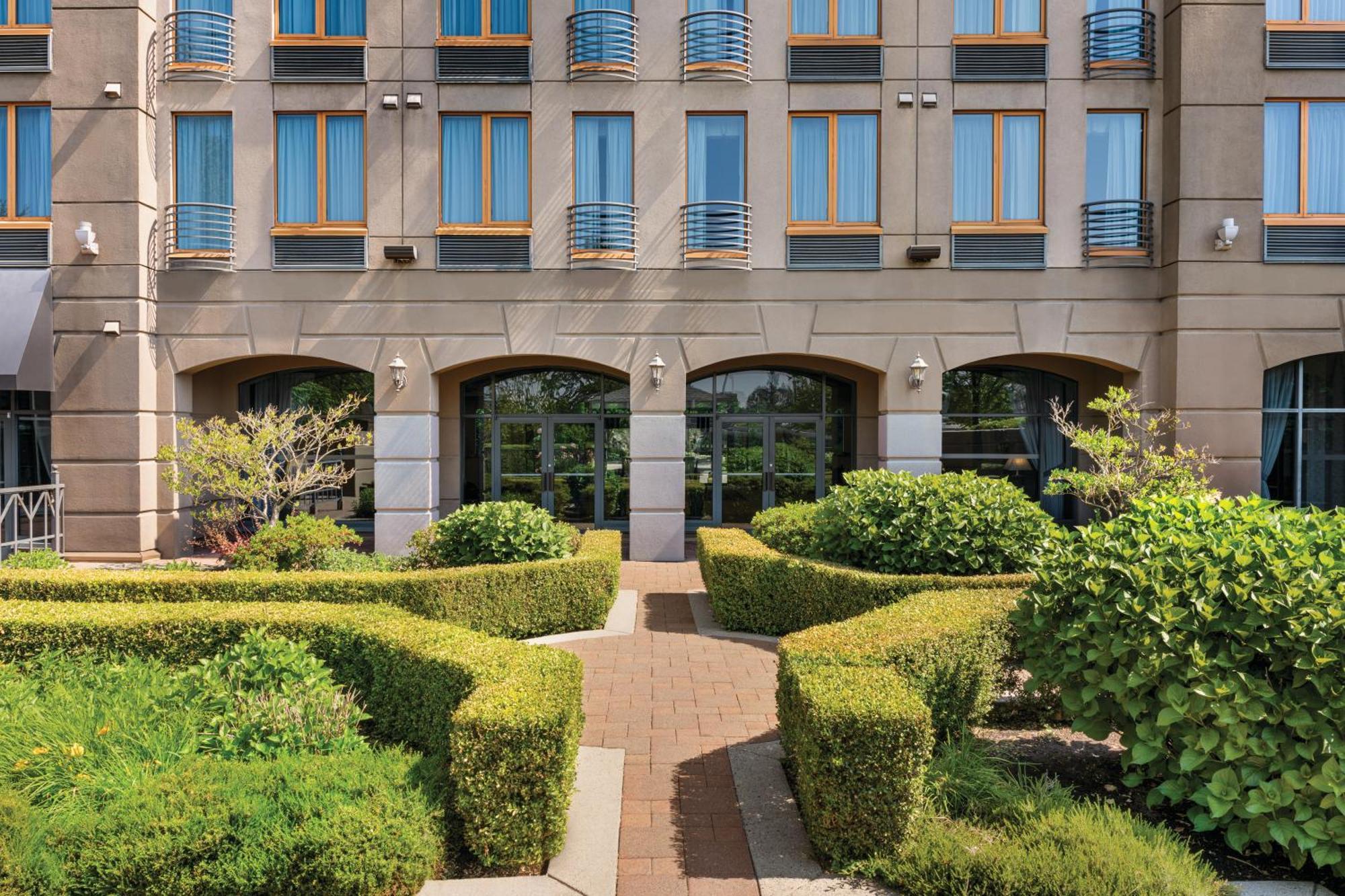 Holiday Inn & Suites North Vancouver By Ihg Exterior foto