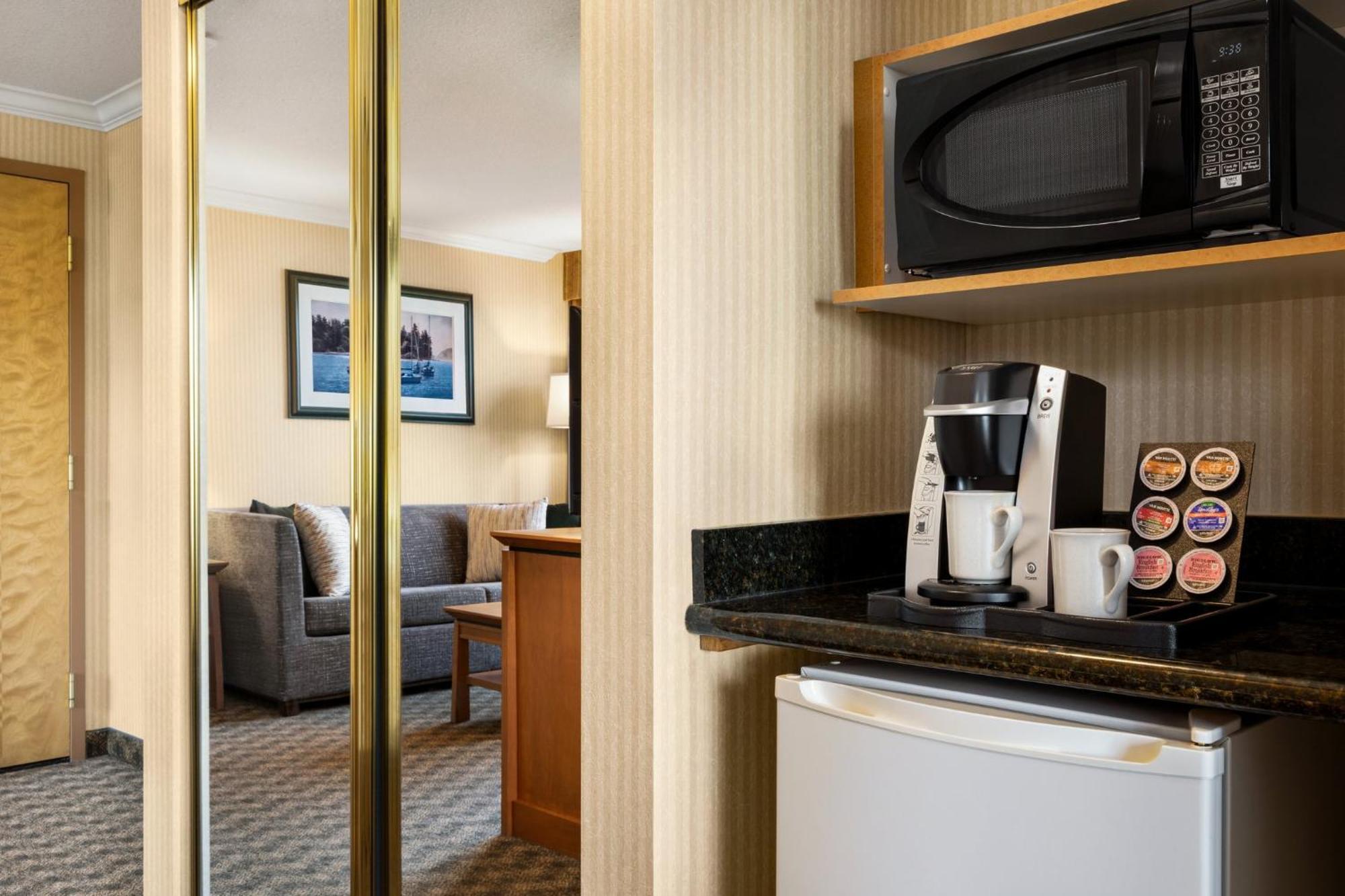 Holiday Inn & Suites North Vancouver By Ihg Exterior foto