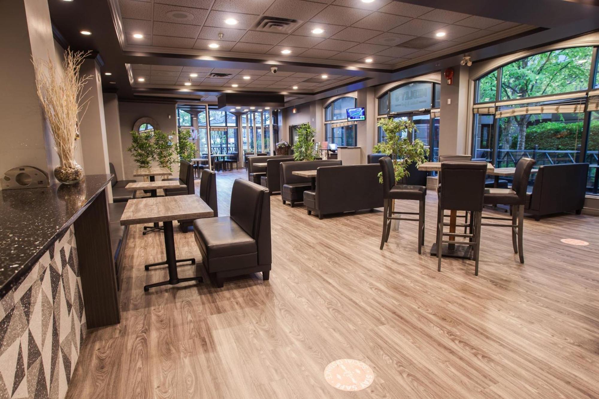 Holiday Inn & Suites North Vancouver By Ihg Exterior foto
