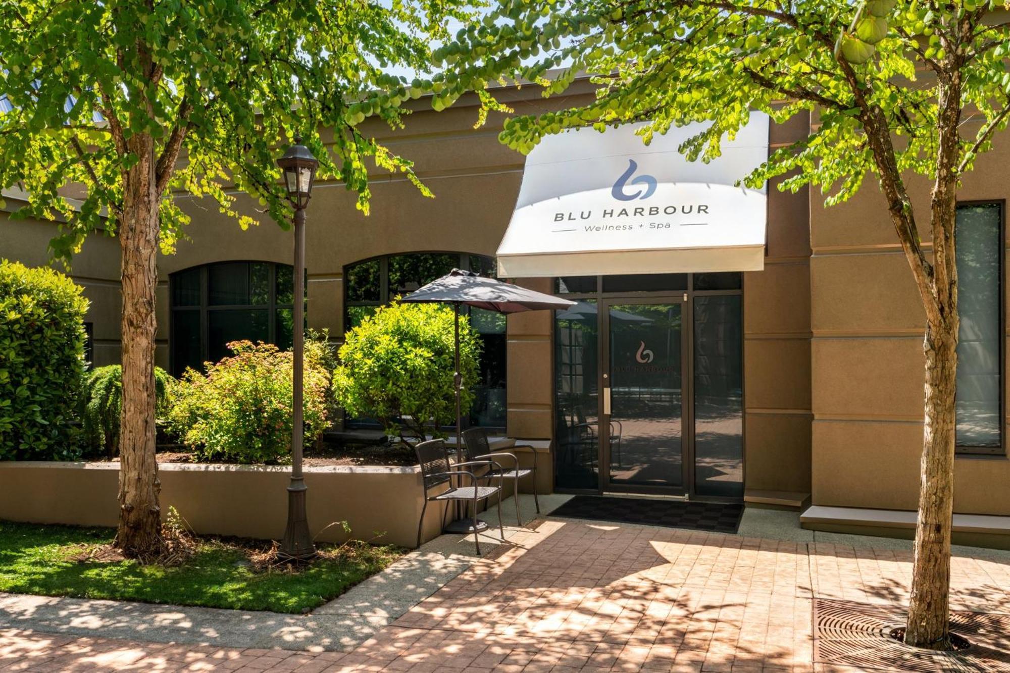 Holiday Inn & Suites North Vancouver By Ihg Exterior foto