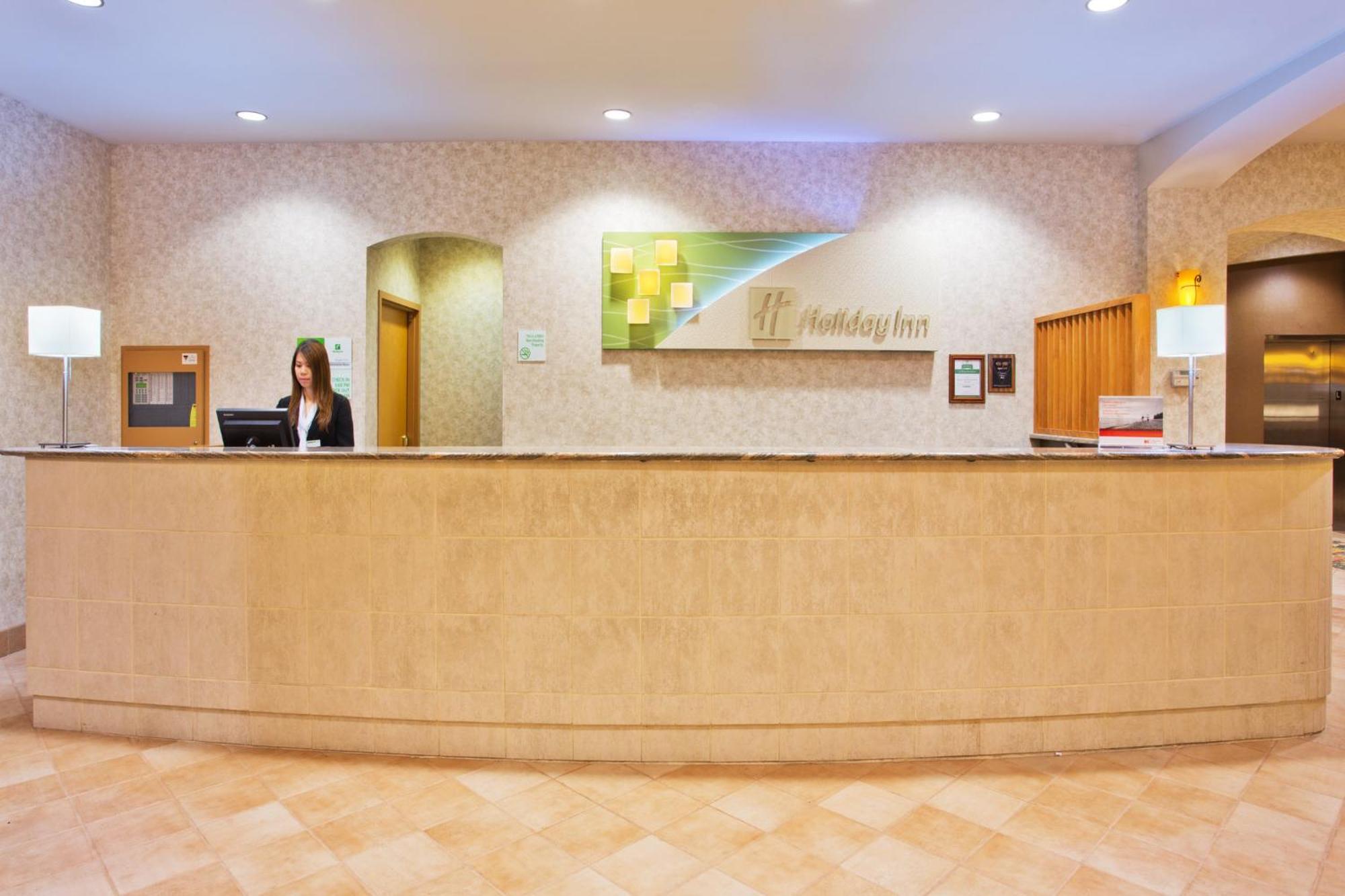 Holiday Inn & Suites North Vancouver By Ihg Exterior foto